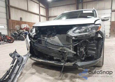 2017 Nissan Rogue Sv z USA, uszkodzony, nr VIN JN8AT2MV2HW001032